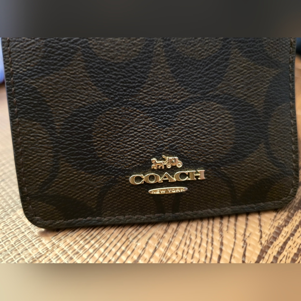 EUC COACH Sm Trifold Zip Around Wallet Dk Brown/Purple Snap Close 3 Card Slots - Picture 16 of 16